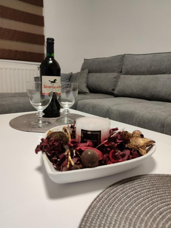 Stan Na Izdavanje, Trebevicka 45 * SJJ